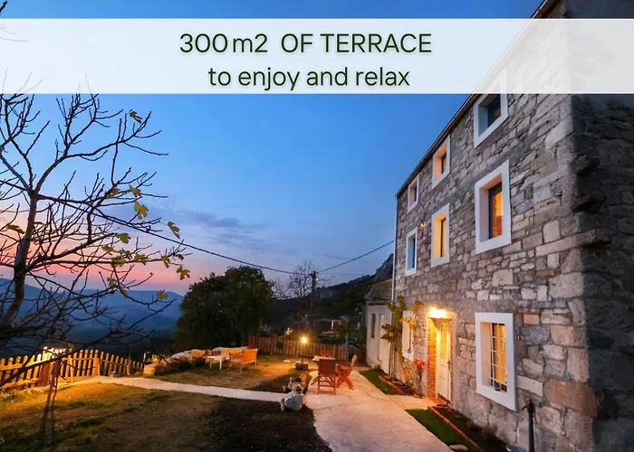 Lapis - Stone House With Amazing View *