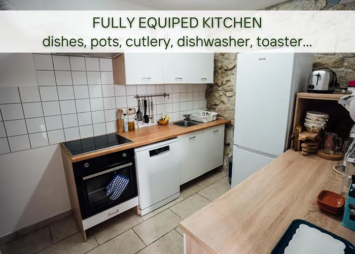 Nyaraló Lapis - Stone House With Amazing View